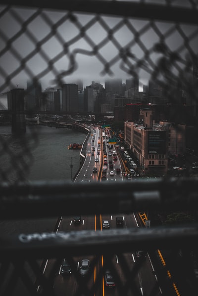 路上的汽车